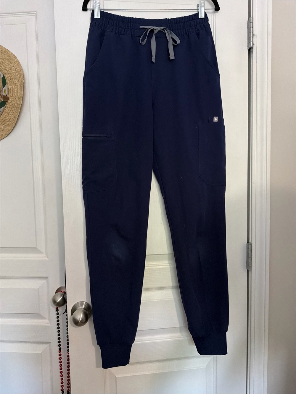 FIGS navy blue scrub joggers pants size Small/Tall